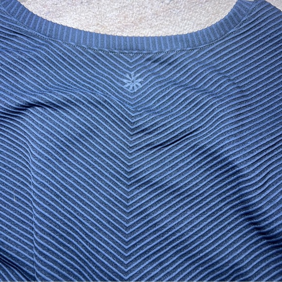 Athleta Long Sleeve Black Textured Ribbed Thumbhole Flurry Base Layer Top Small - Picture 5 of 6